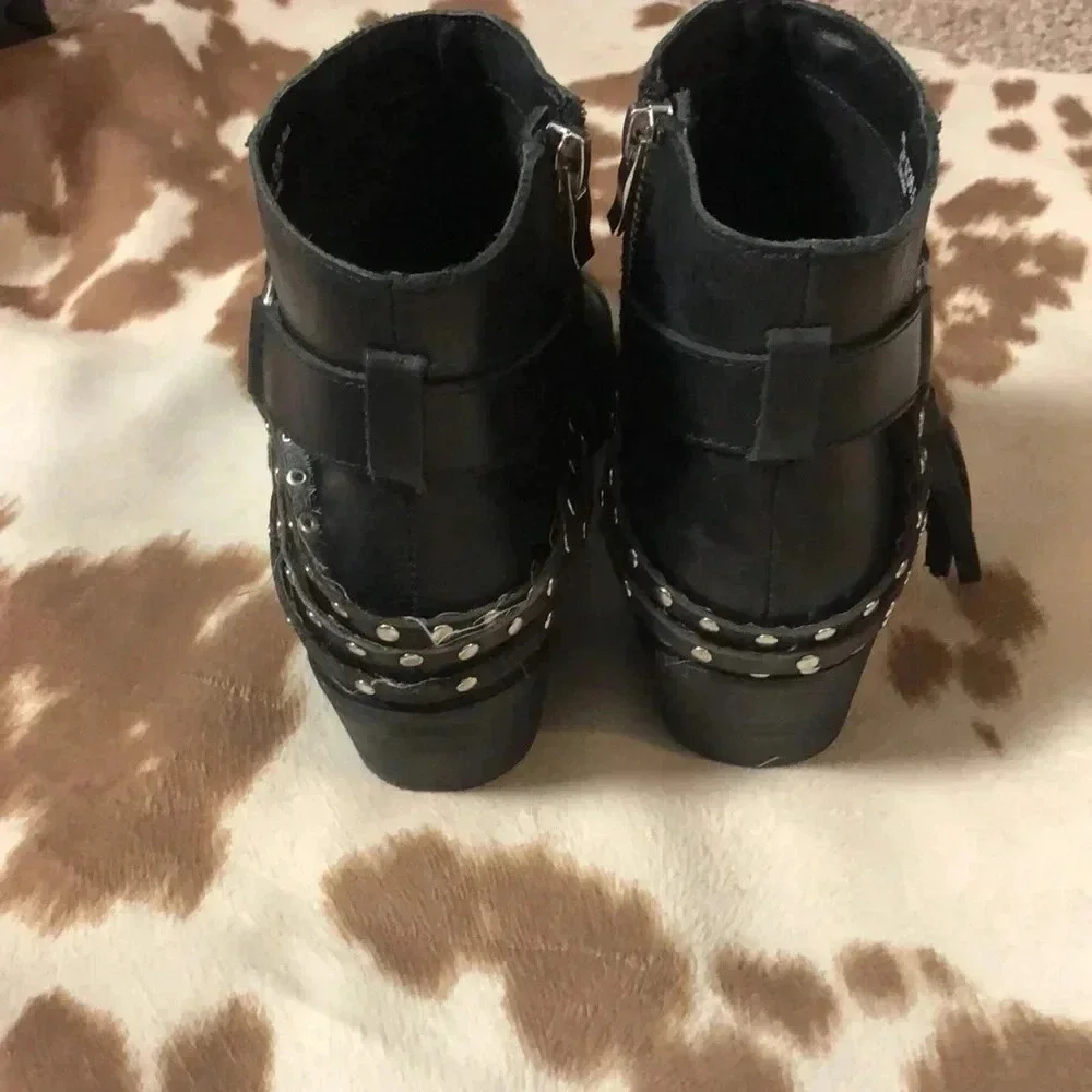 Black Chinese Laundry Booties‎ 6.5